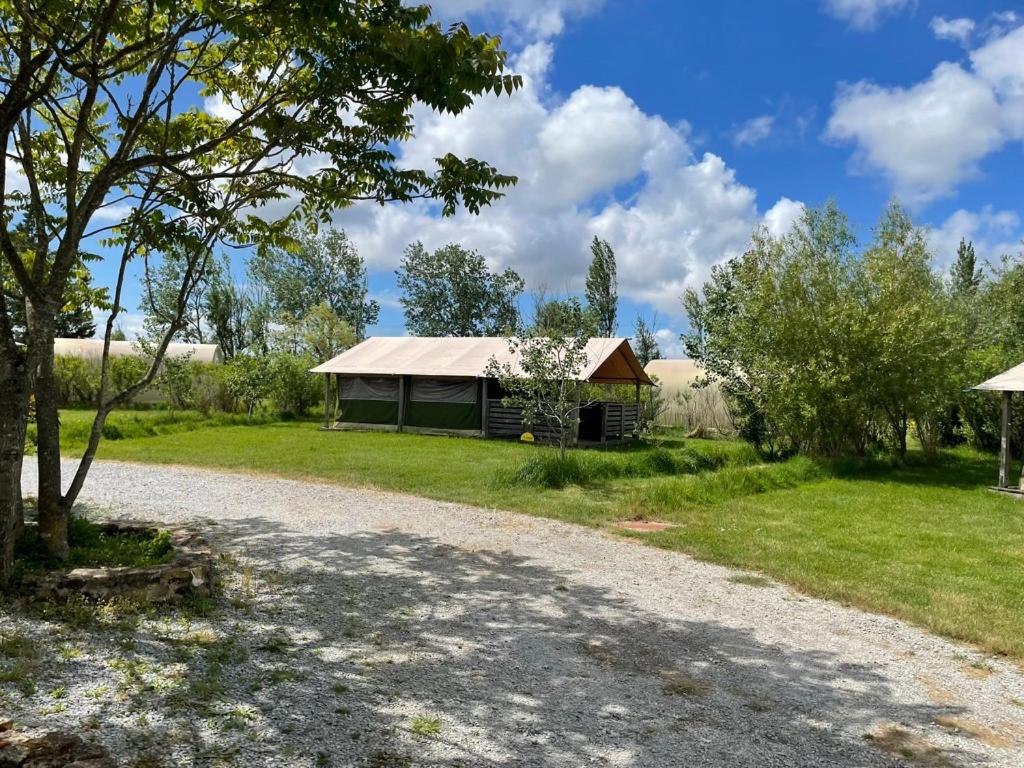 Camping Les Chagnelles - Bungalow 2 Chambres