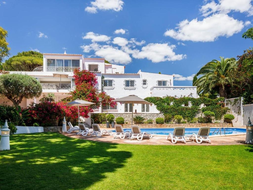 Eagle Villa
