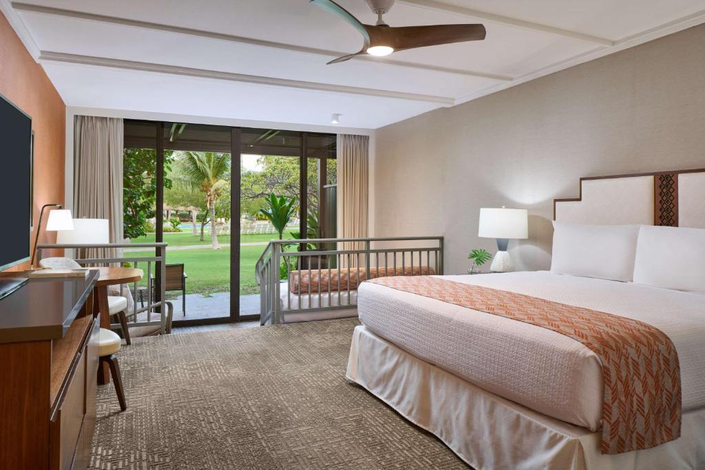OUTRIGGER Kāʻanapali Beach Resort - 