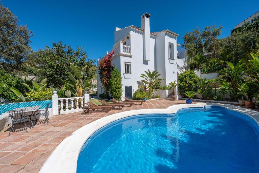 All About Villa Robles