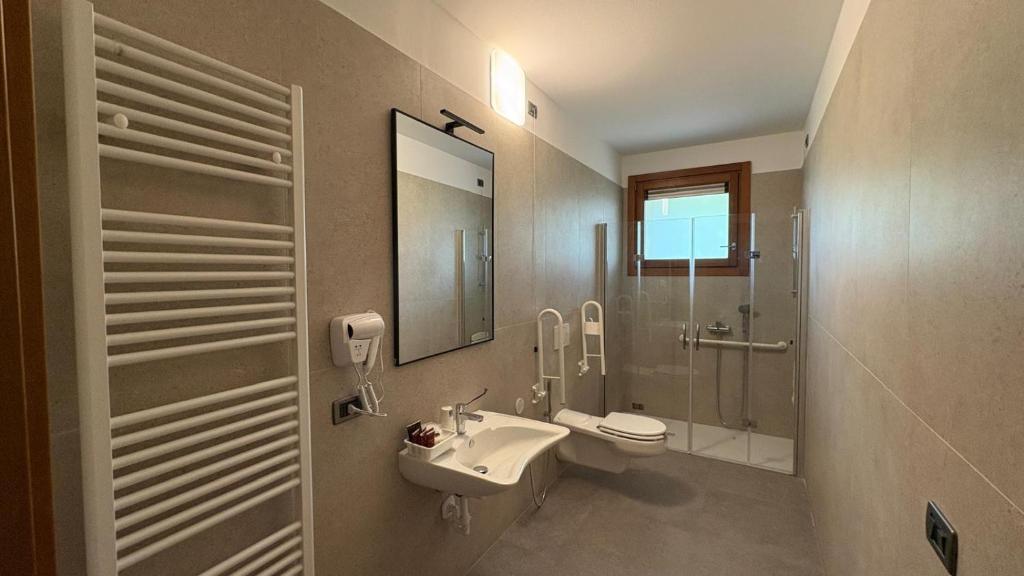 Kairos Garda Hotel - Fünfbettzimmer, Barrierefrei, Dependance D
