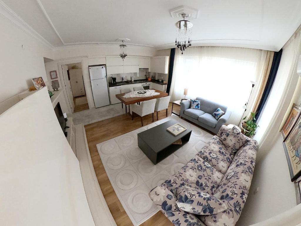 تصویر اتاق‌های Fatoş's Spacious 2BR - Old Town 5 min away - تصویر ۲