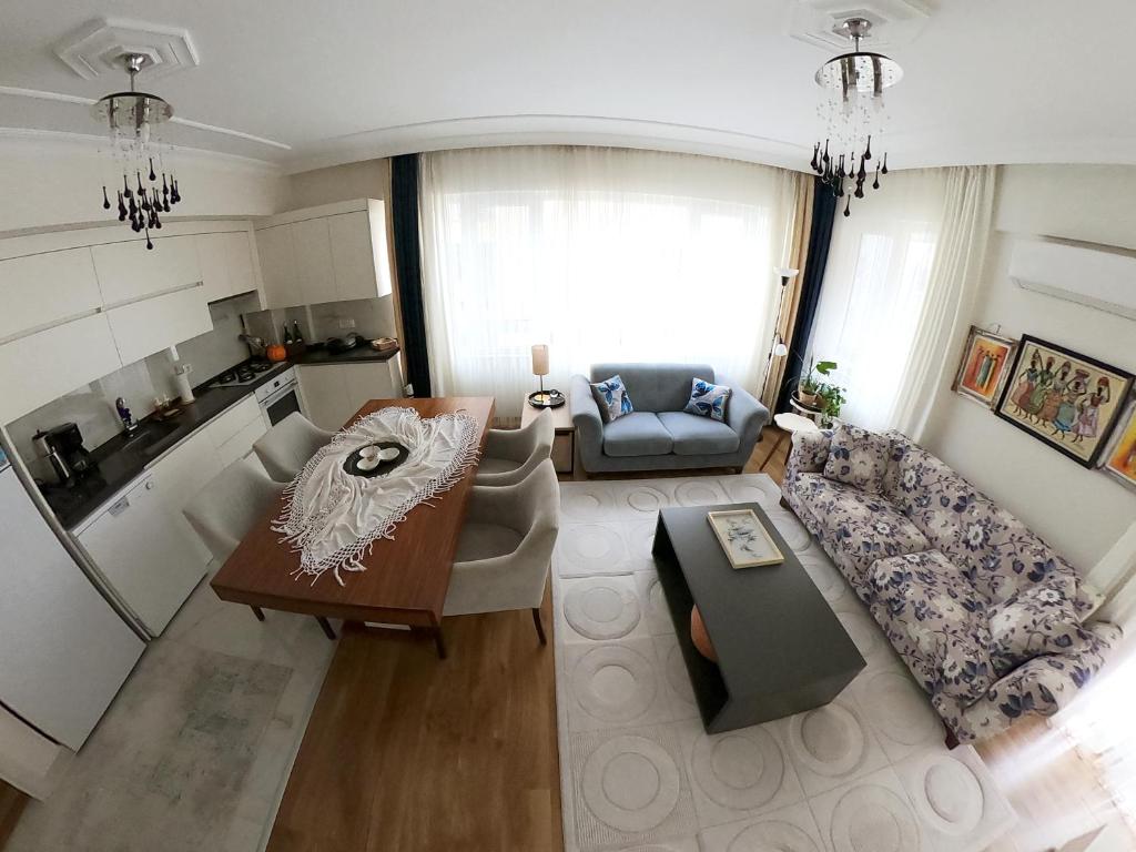 Fatoş's Spacious 2BR - Old Town 5 min away در آنتالیا