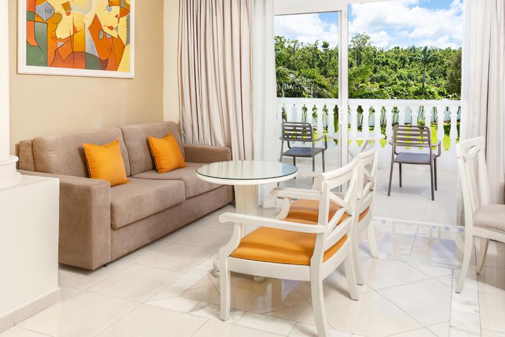 Bahia Principe Escape Runaway Bay - All Inclusive photo