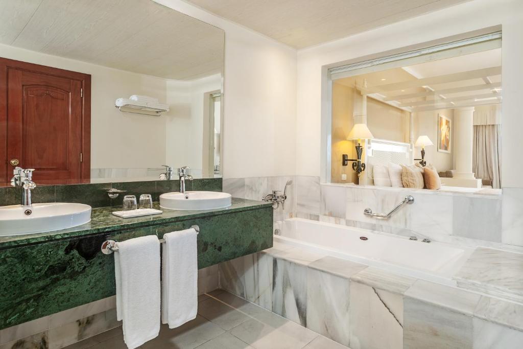 Bahia Principe Escape Runaway Bay - All Inclusive photo