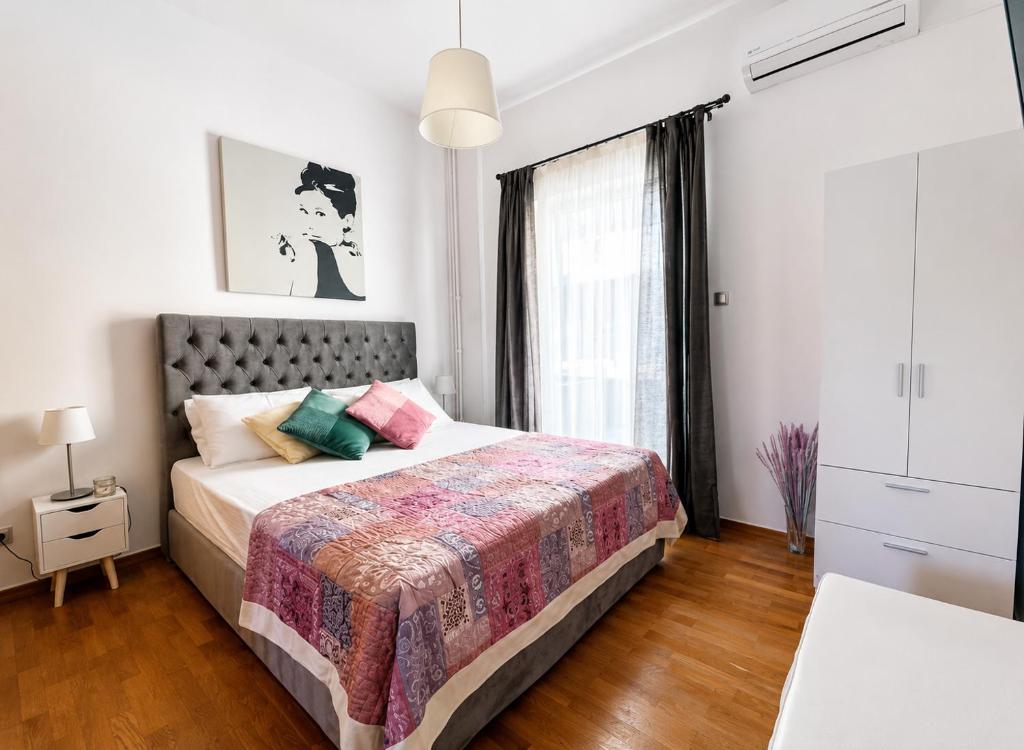 Audrey's Haven Neos Kosmos 100 steps from Metro