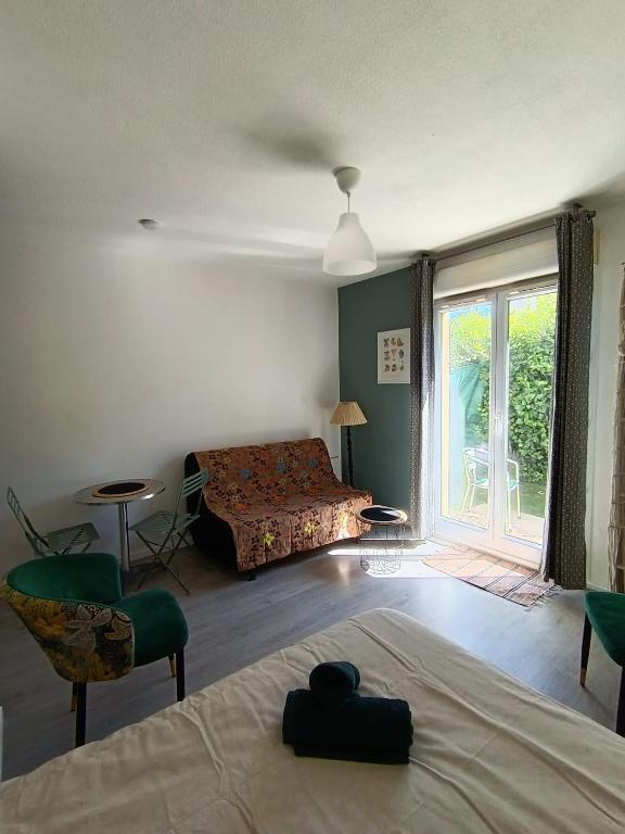 Studio with terrace and private parking space