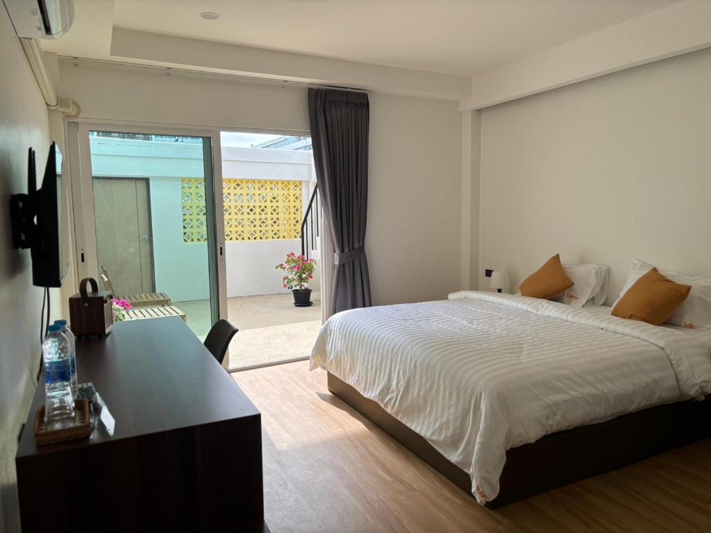 Laloon Guesthouse - Premium Quadruple Room