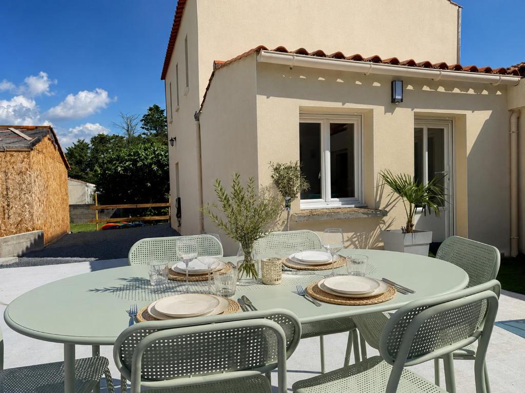 Maisonnette avec terrasse pour 4 personnes