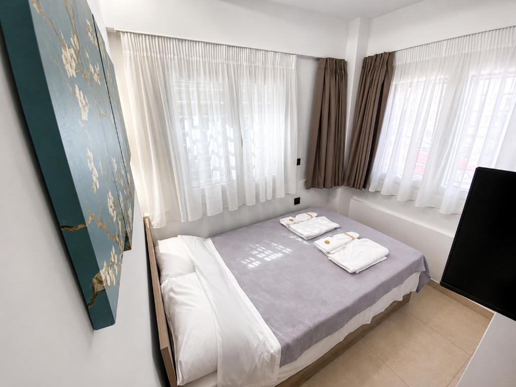Neos Kosmos Living Space 200m from Metro