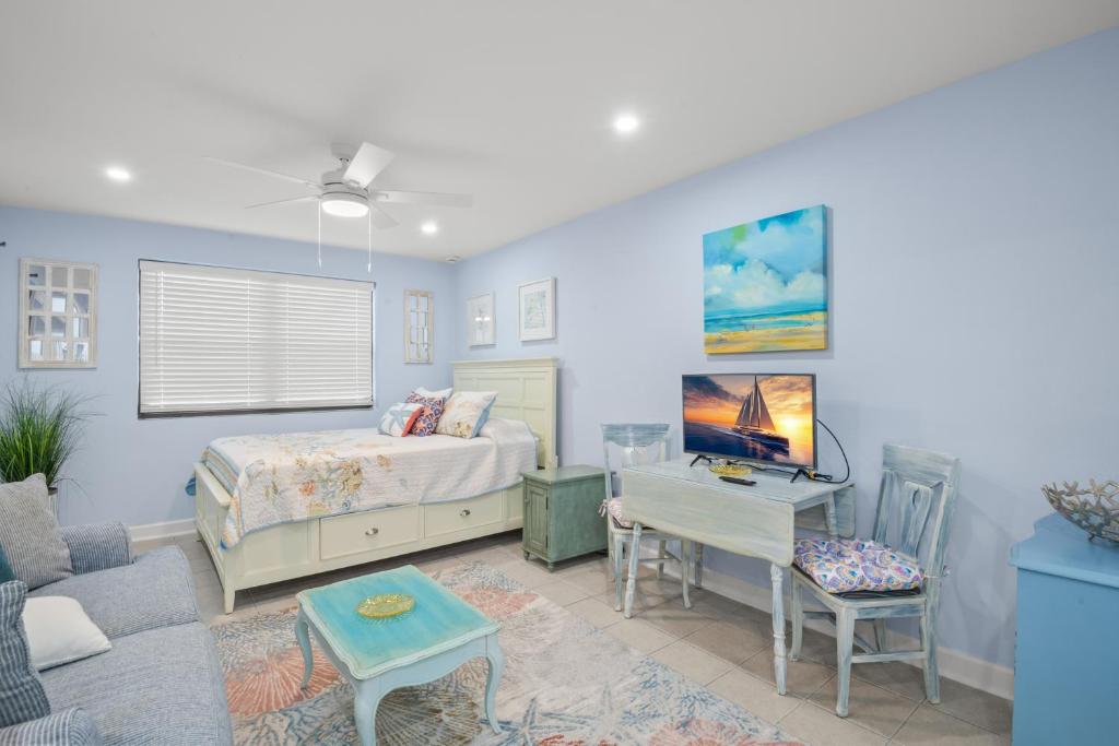 Gulf Winds Resort by Travel Resort Services - Studio