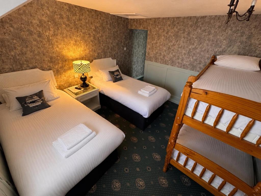 Holland Hotel - Standaard Vierpersoonskamer