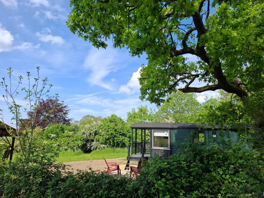 Gallery image of Roulotte - tiny house de la Ferme de la Chevêche in Fosses-La-Ville