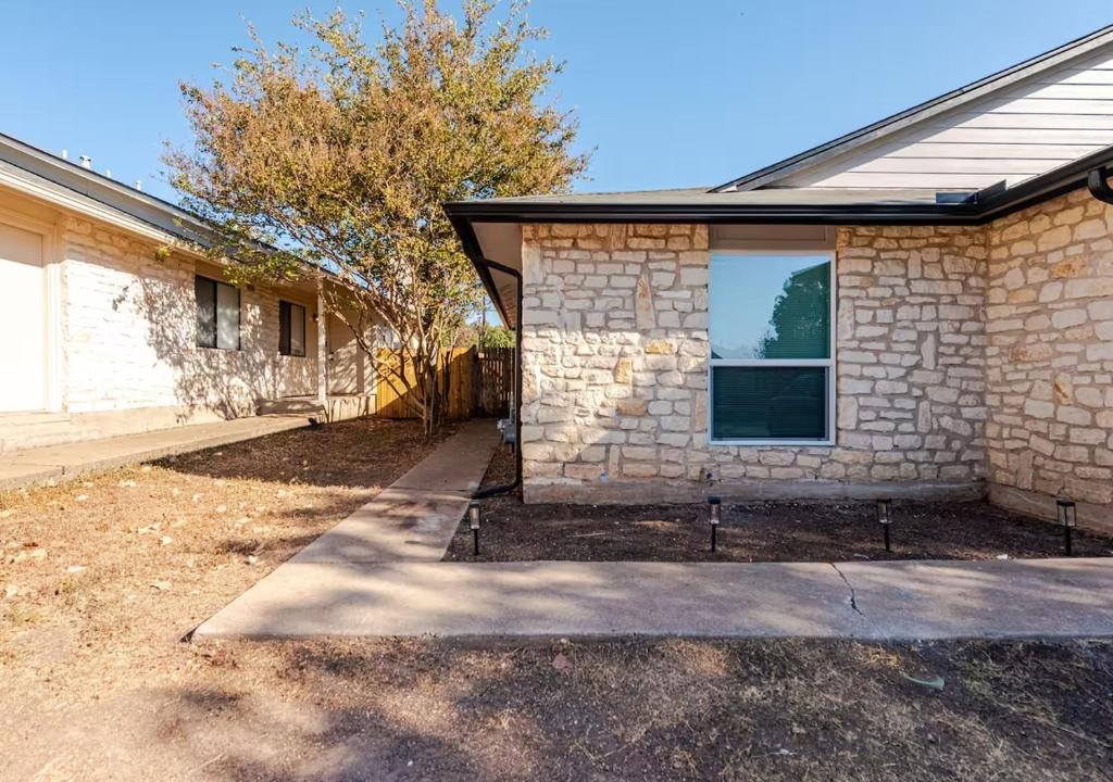7 min to Brushy Creek Retreat 3BR with Office - Casa De Tres Dormitorios
