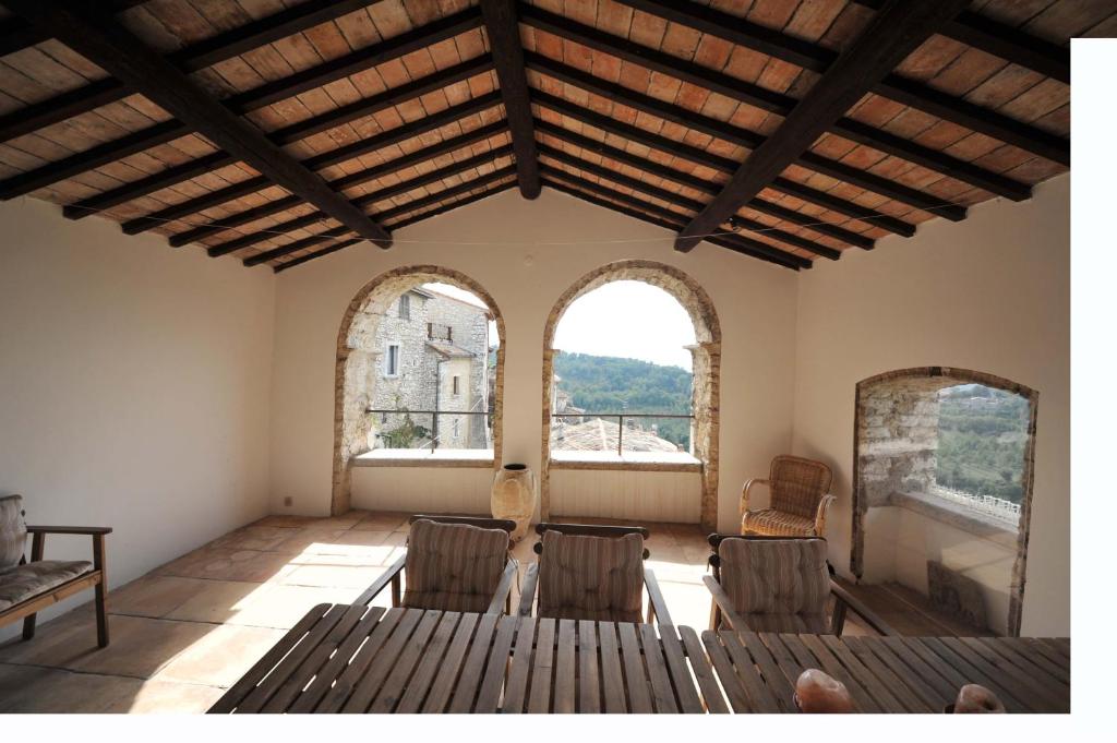 Nespecifikovaný výhled na hory nebo výhled na hory při pohledu z apartmánu