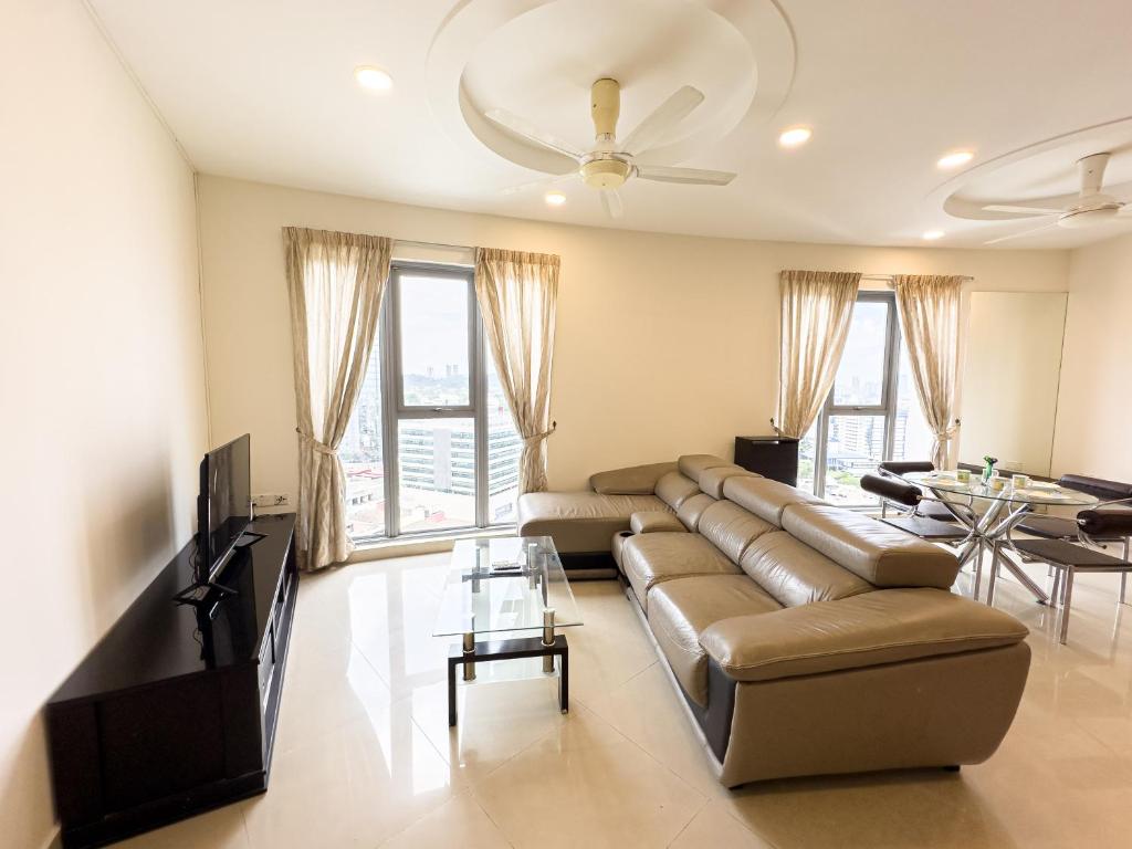 PJ8 Service Suites by Airhost - 
