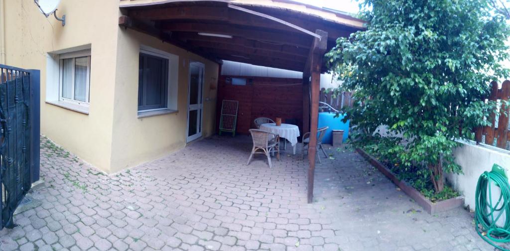 Budova, v ktorej sa apartmán nachádza