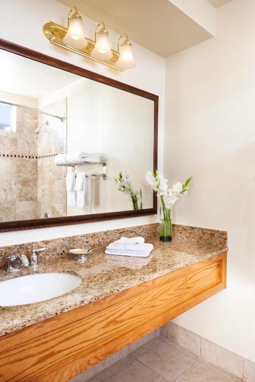 Mammoth Mountain Inn - Standard Double Room