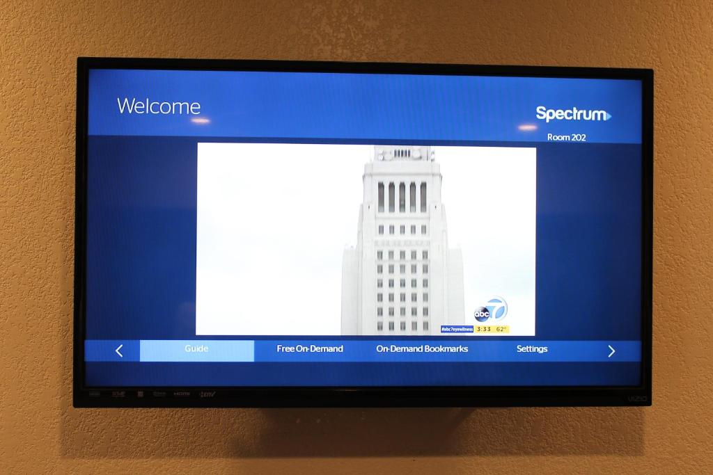 Budget Inn Anaheim near Disneyland Drive photo