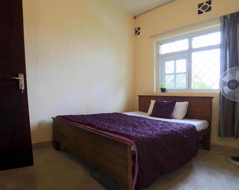 Holiday Stay Inn - 13