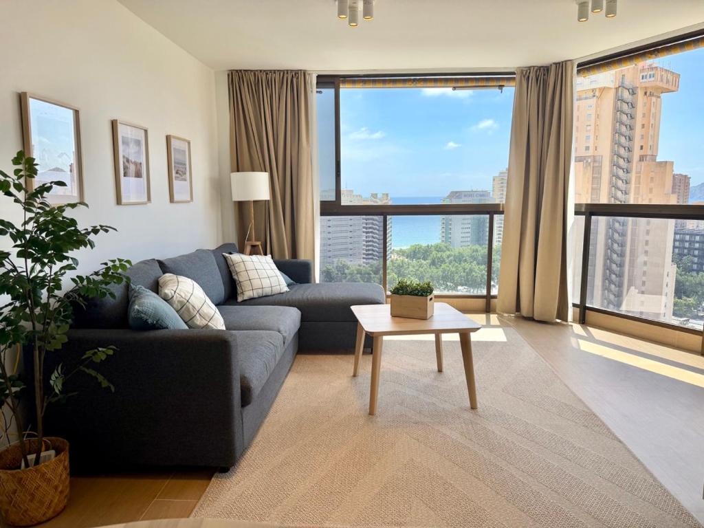 Seaview renovated apartment with outdoor pool