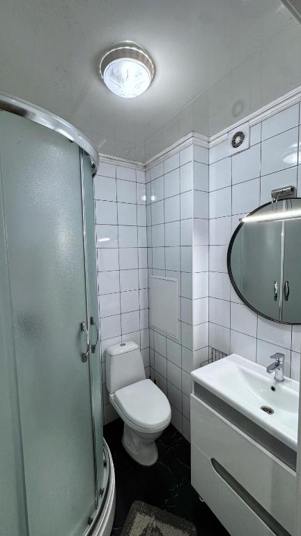 Lake & Park 3-Room Apartment фото 3