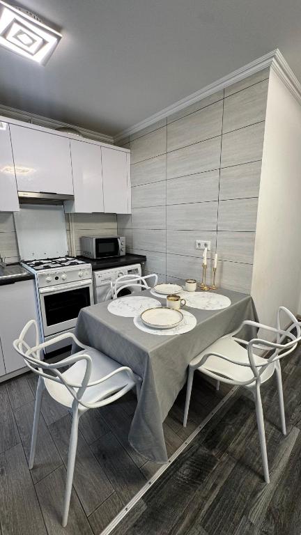 Lake & Park 3-Room Apartment фото 4