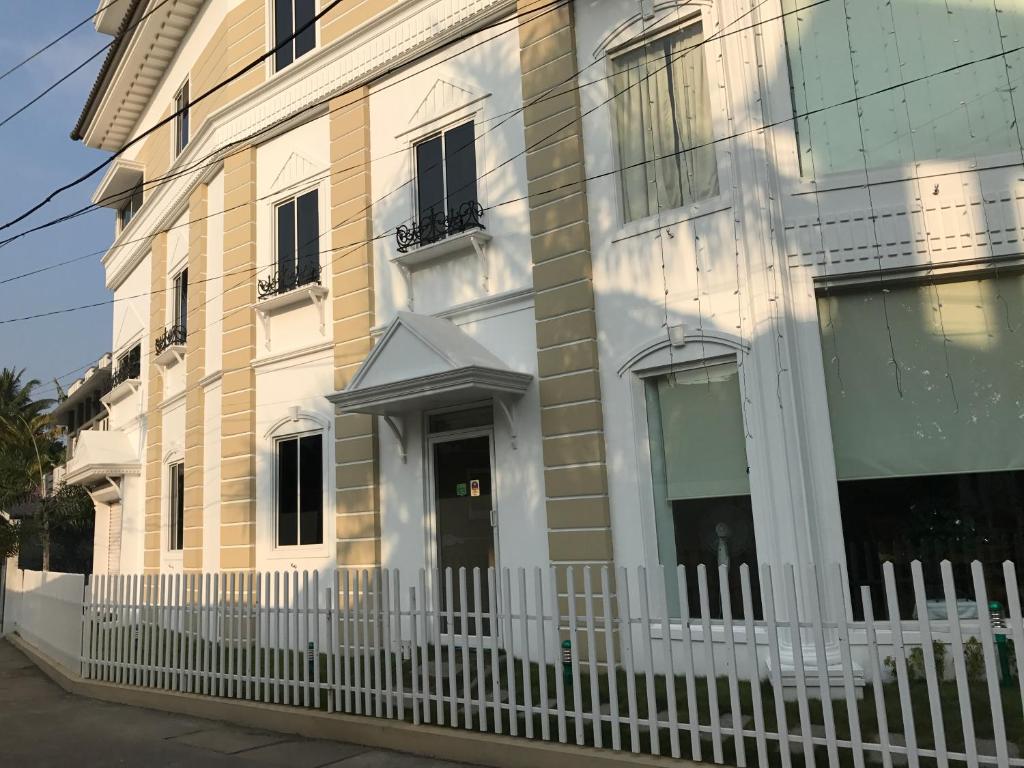 Budova, kde se hotel nachází