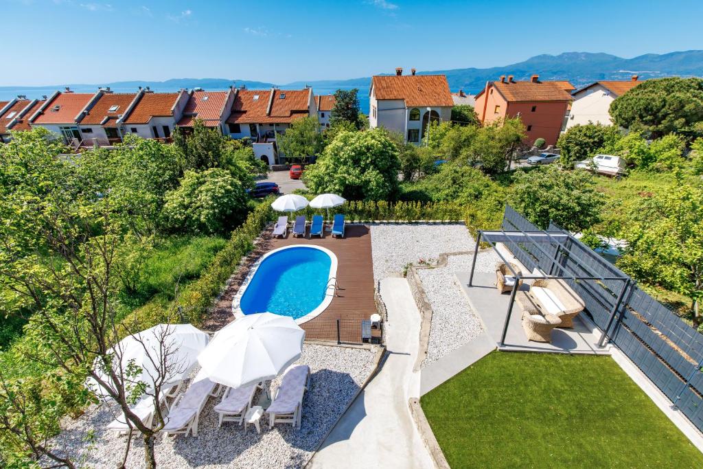 Domagoj boutique apartmants with heated swimming pool