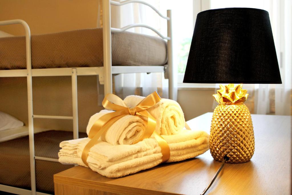L' Antico Scoglio Appartamenti comfort Nocera Terinese Scalo - Fino a 11 Ospiti - Piscina - Navetta Aeroporto-Stazione & Multi-Destinazioni - Spiaggia a 300mt - Giardino e Zona pranzo all'aperto - WiFi & SmartTV - Aria Condizionata
