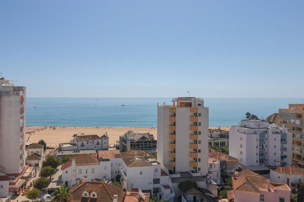 Panoramic Beach View – P. da Rocha
