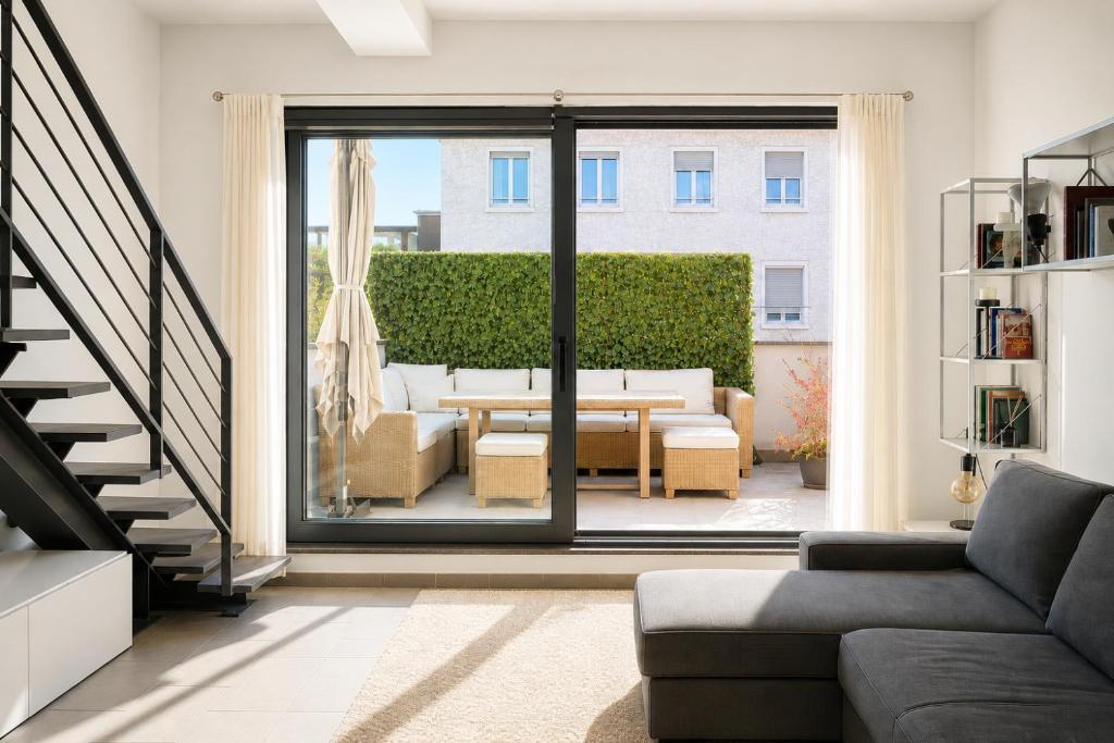 The Boutique Houses - Spacious Apartment with Terrace Lounge - Milan Navigli - City Center