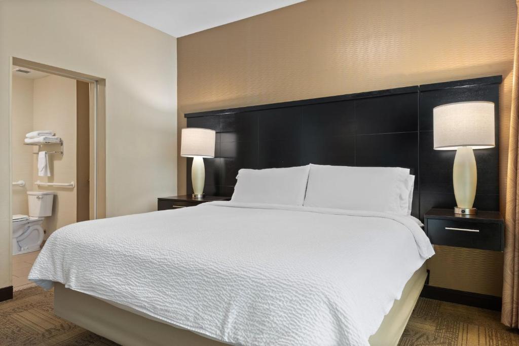 Staybridge Suites Denver Downtown, an IHG Hotel - 