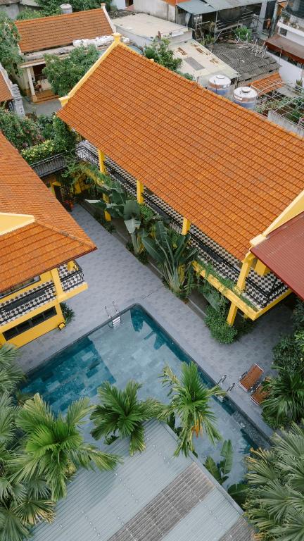 an overhead view of a building with a swimming pool at Tam Coc Mango Homestay - Free Swimming Pool in Ninh Binh