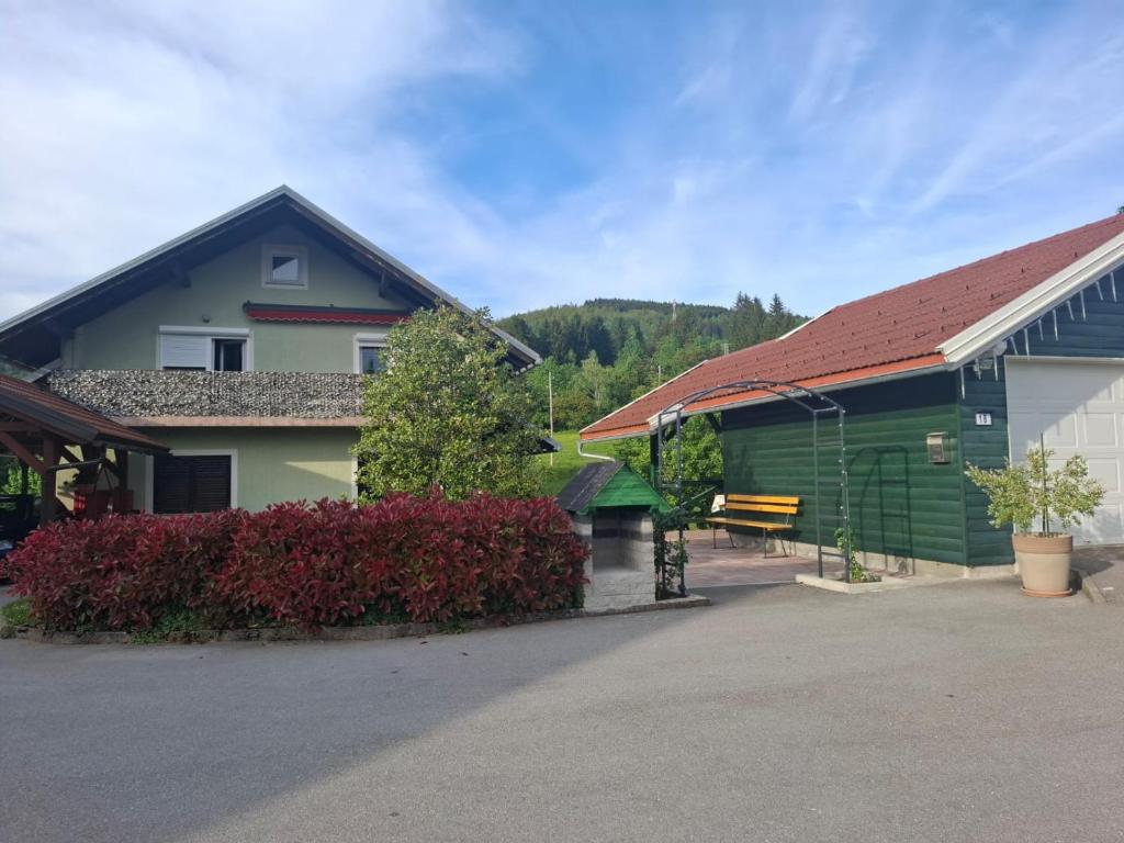 Das Gebäude in dem sich die Ferienwohnung befindet
