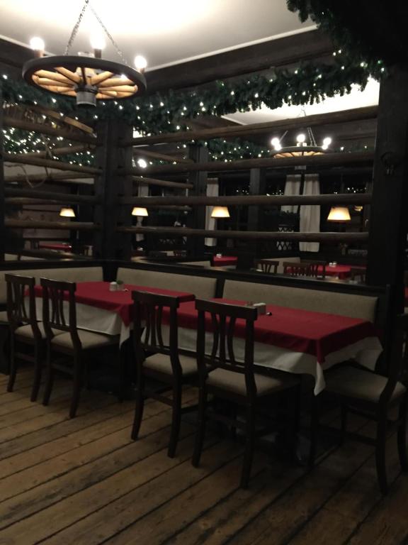 Reštaurácia alebo iné gastronomické zariadenie v ubytovaní Schiappartement Nassfeld