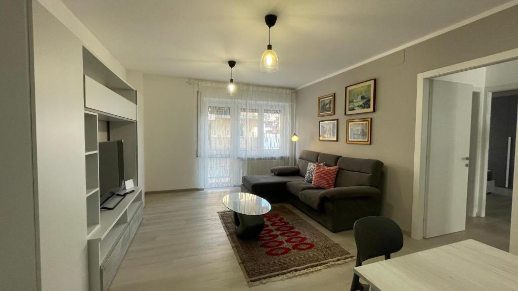 Dolomiti Appartamenti - Easy Travel Feltre - Housity