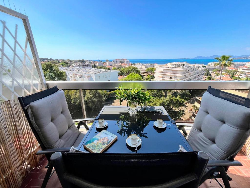 Panoramic Sea View with pool 4ppl - Juan les Pins