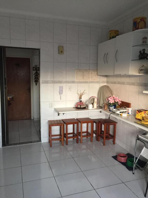  Apartamento Astúrias 2 Dorms Ar Cond