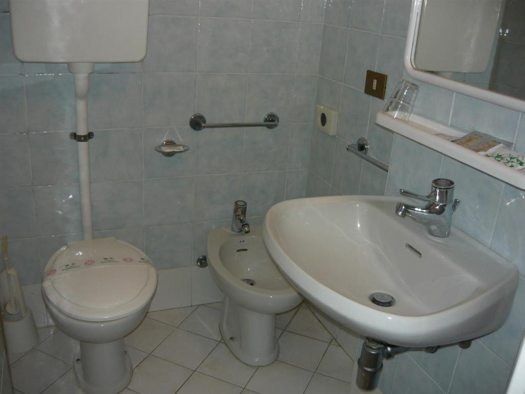 Koupelna v ubytování Hotel Acquazzurra