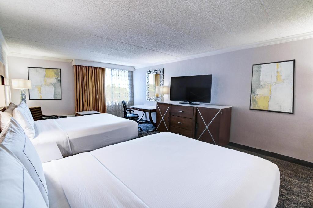 DoubleTree by Hilton Madison Downtown photo