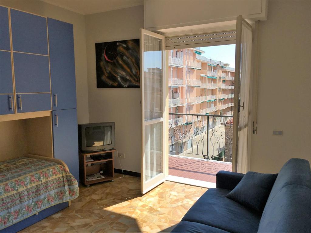 House Roxana by Holiday World - Housity