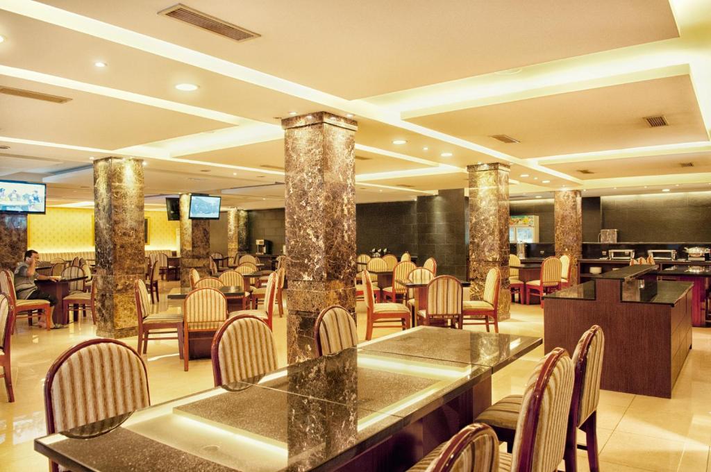 Restaurace v ubytování Grand Sakura Hotel