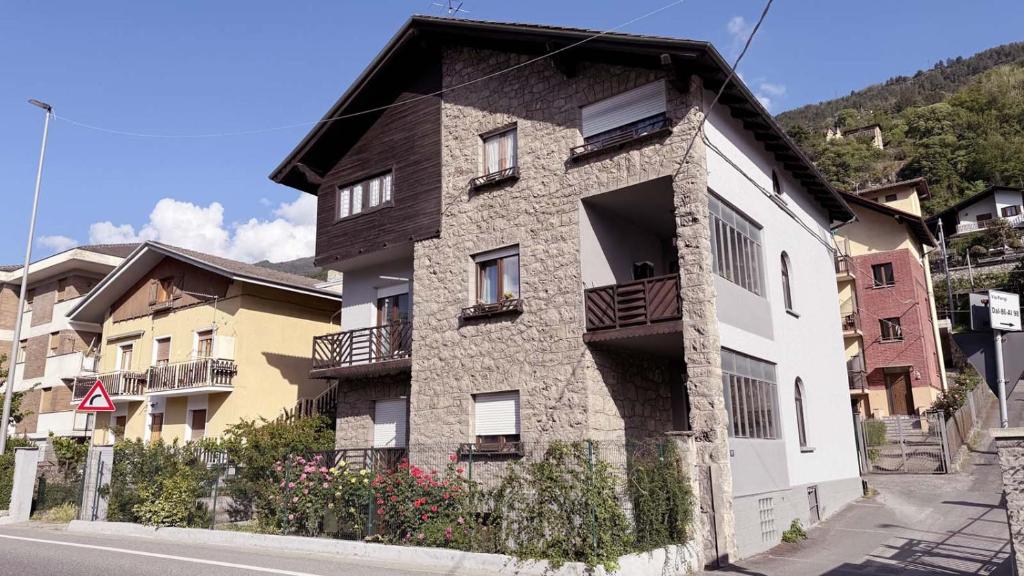 a building on the side of a street at Casa Cretier in Aosta