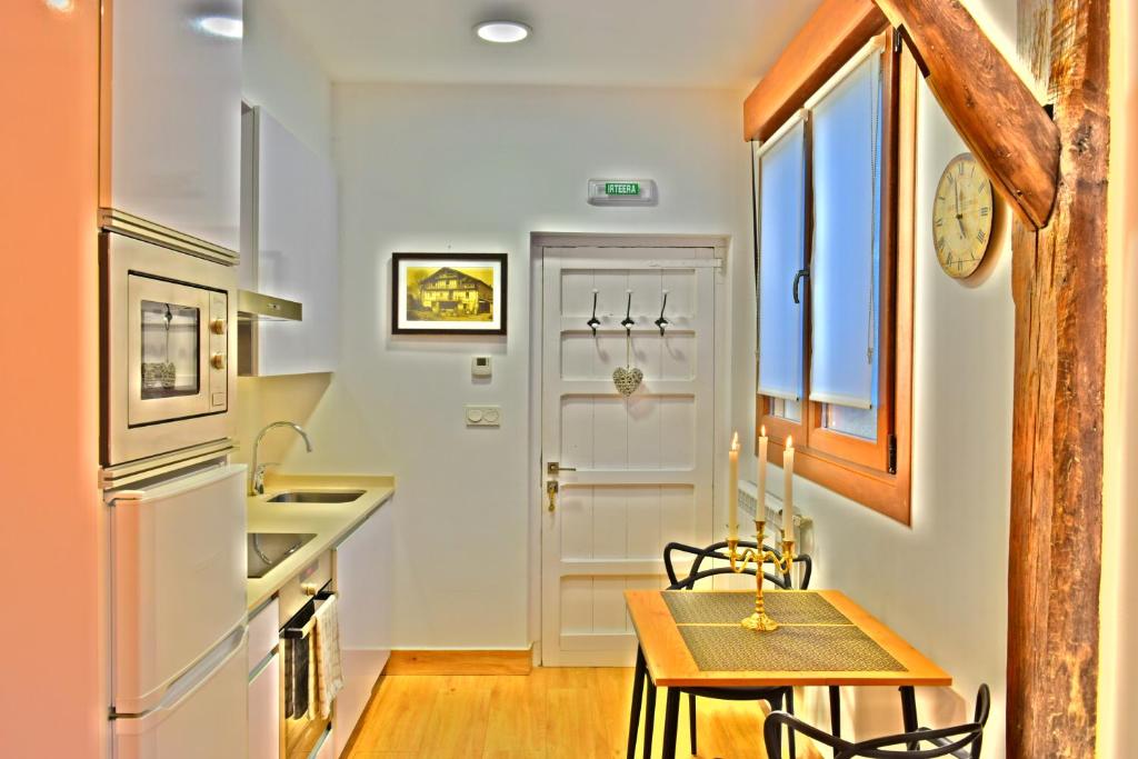 reservar en Anikuenea