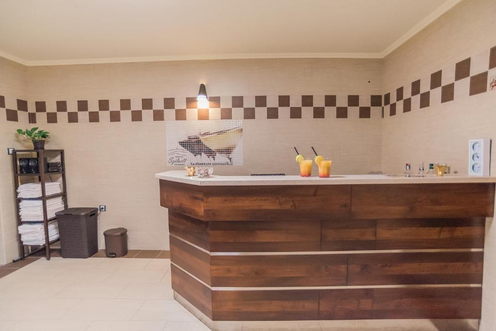 Fotografie z fotogalerie ubytování Borhotel Sziluett Farkasmály v destinaci Gyöngyös