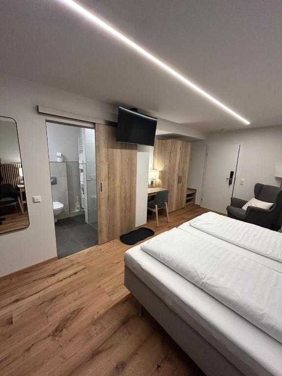 Landhotel Ewerts - Standard Double Room