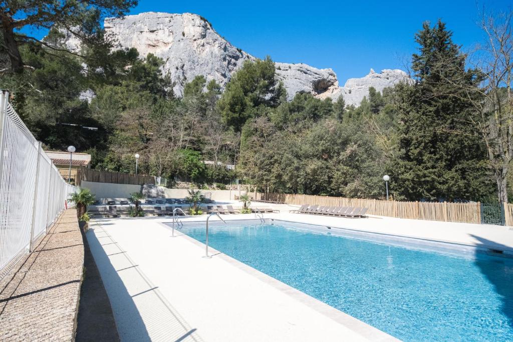 Camping de la Valle Heureuse, Orgon (updated prices 2026)