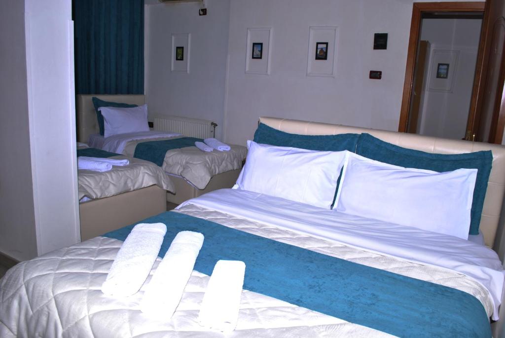 Hotel The First - Classic Quadruple Room