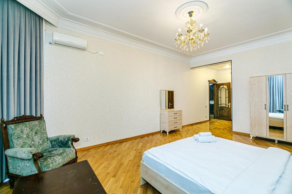 فضای داخلی NELL House در باکو - تصویر ۳